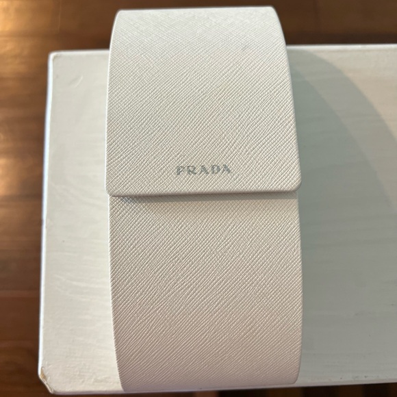 PRADA Baroque Sunglasses. Authentic, Excellent condition! - Picture 4 of 9